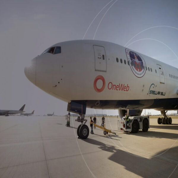 Oneweb Flat pannel antenna. - Image 8